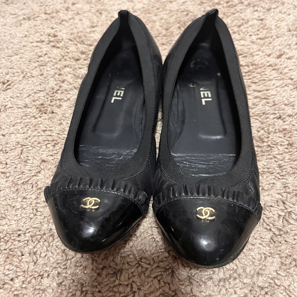 Chanel shoes - Picture 1 of 7